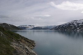 Storglomvatnet (jezero), s talilno vodo iz ledenika Svartisen