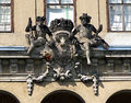 Wappen auf Schloss Übigau mit Herakles, Dresden