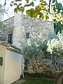 Façade ouest de l'église primitive reconstruite au XVIIe.