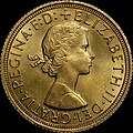 Brit 1959-es arany 1 sovereign érme, II. Erzsébet királynő Mary Gillick-féle portréjával, azóta négy újabb uralkodóportré létezik (Arnold Machin, Raphael Maklouf, Ian Rank-Broadley, Jody Clark).