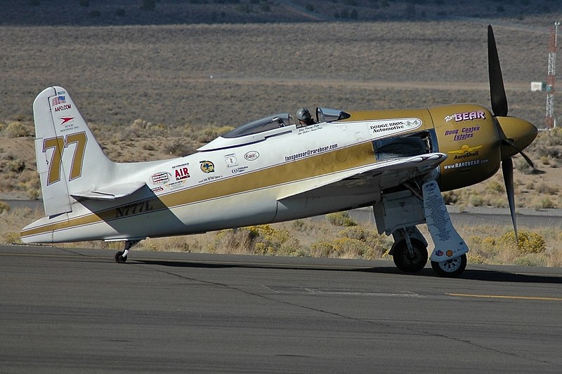 800px-Bearcat_Grumman_F8F-2_Rare_Bear.jpg