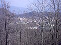 Bizzarone gesehen von Colle di San Maffeo (505 m) in der Gemeinde Rodero