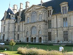 La façade principale donnant sur la Plaine de France.