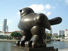 Bird (UOB Plaza, Singapore), sculpture of Colombian artist Fernando Botero Fernando Botero, Bird (1990), Singapore - 20040616.jpg
