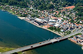 Verkehrshafen und Hadsundbroen aus der Vogelperspektive