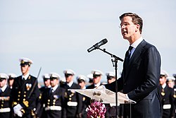 Nizozemský premiér Mark Rutte hovoří na oslavách výročí Dne D