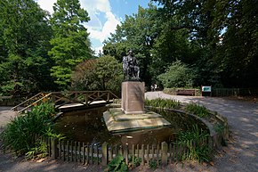 Холланд-парк, памятник 3-му барону Холланду  (англ.) (рус.