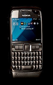 Nokia E71 telepon pintar yang menggunakan S60 edisi ketiga, Feature Pack 1 UI pada Symbian OS v9.2