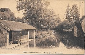 Un lavoir au début du XXe siècle