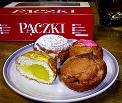 http://upload.wikimedia.org/wikipedia/commons/thumb/3/3a/Paczki.jpg/250px-Paczki.jpg