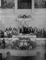 El rey Constantino I de Grecia jurando ante el parlamento, 1913.