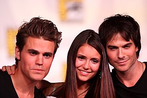 300px-The_Vampire_Diaries_main_cast_by_Gage_Skidmore