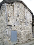 Grange dans des bâtiments de l'ancien prieuré.