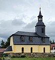 Kirche mit Ausstattung, Leichenhalle mit Ausstattung, Friedhof und Einfriedung