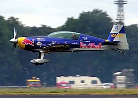 Extra Aircraft on Un Extra 300 Del Team Acrobatico  Red Bull