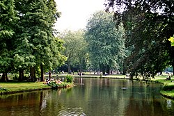Амстердам, парк Вондела, у пруда-2.jpg