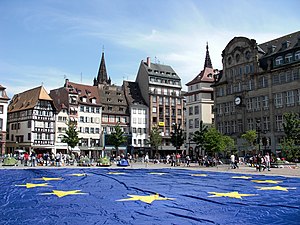 Big european flag at Strasbourg (France) - Europe Day 2009.jpg