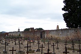 Le mur de clôture protégé MH (nov. 2011).