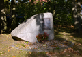 Cottbus-Kiekebusch, Alter Friedhof (Gedenkstein).png