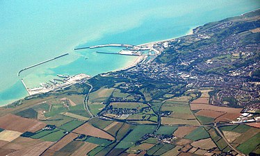 Pogled iz zraka na luku Dover.