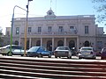 Otra vista de la fachada de la estación