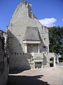 ジャンヌと王太子シャルル7世が出会ったシノン城の大広間跡。シノン城で唯一現存している塔がジャンヌの記念博物館になっている。