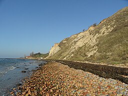 Hilleshögs dalere murstensklædte strand.