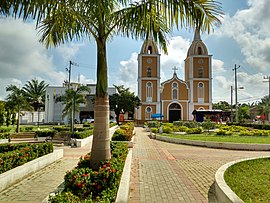 Kirche und Park in Mahates