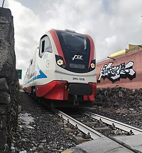 Il DMU 001 in transito nei pressi di Cibali.