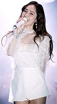 Jessica Jung 2017 bei einem Konzert in Singapur