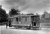 Motorwagen 22 (type A) van de Kristiania Elektriske Sporvei op de route Skarpsno - Jernbanetorvet; jaren 1890.