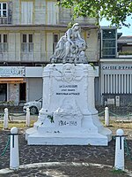 La Douloureuse de la Pointe-à-Pitre (monument aux morts)