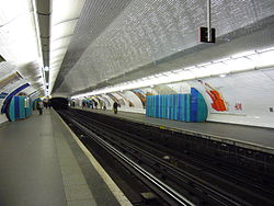 Metro Paris - Ligne 1 - Reuilly Diderot (5).jpg