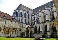 Noyon Ex-Cathedrale Notre-Dame Kreuzgang 05.jpg