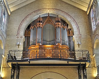 L'orgue de tribune.