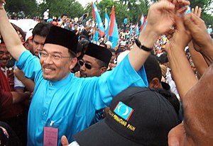 Anwar Ibrahim on the nomination day Pematang Pauh nomination DSAI.jpg