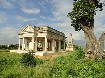 Monsieur Raymond's tomb at Moosarambagh