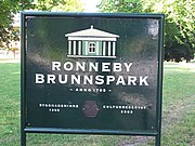 Ronneby, Brunnenpark-Schild