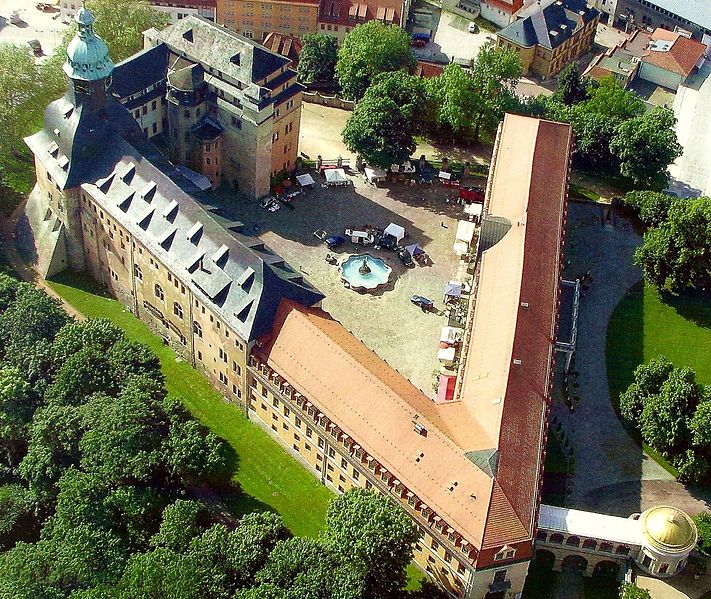 File:Schloss Sondershausen.jpg