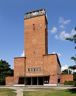 Kostel na snímku z roku 2008