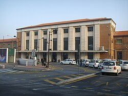 http://upload.wikimedia.org/wikipedia/commons/thumb/3/3b/Stazione_di_reggio_emilia.JPG/250px-Stazione_di_reggio_emilia.JPG