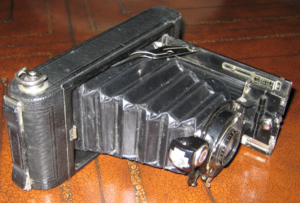 English: 1921 Kodak Vest Pocket Kodak camera (...