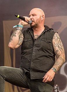 Björn na koncerte Soilwork, 2019