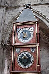 Bourgeseko erloju astronomikoa Bourgeseko katedralean