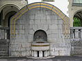 Brunnen vor der Kirche