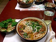 Bún bò Huế