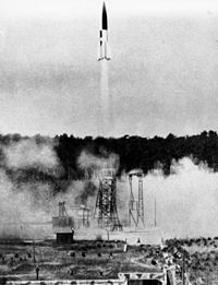 V-2 rocket launching at Peenemunde, on the Baltic German coast (1943). Bundesarchiv Bild 141-1880, Peenemunde, Start einer V2.jpg
