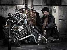 A homeless man in Paris HomelessParis 7032101.jpg