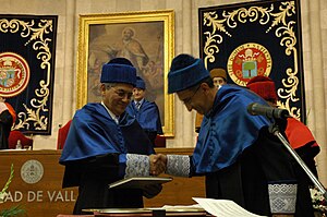 Honoris causa doctorates wearing the Spanish doctor's academic dress for Sciences at the University of Valladolid, Spain HonoriscausaValladolid.jpg