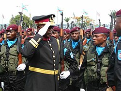 Gén. Kisempia Sungilanga, Chef d'État Major Général des FARDC, lors de la prestaton de serment du Président de la RDC, en décembre 2006.